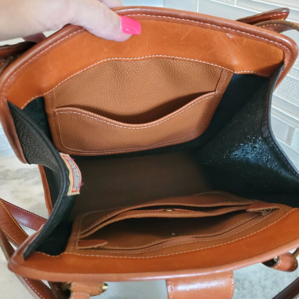 Vintage Dooney and Bourke Turn Lock Shoulder Bucket Bag - Picture 9 of 13